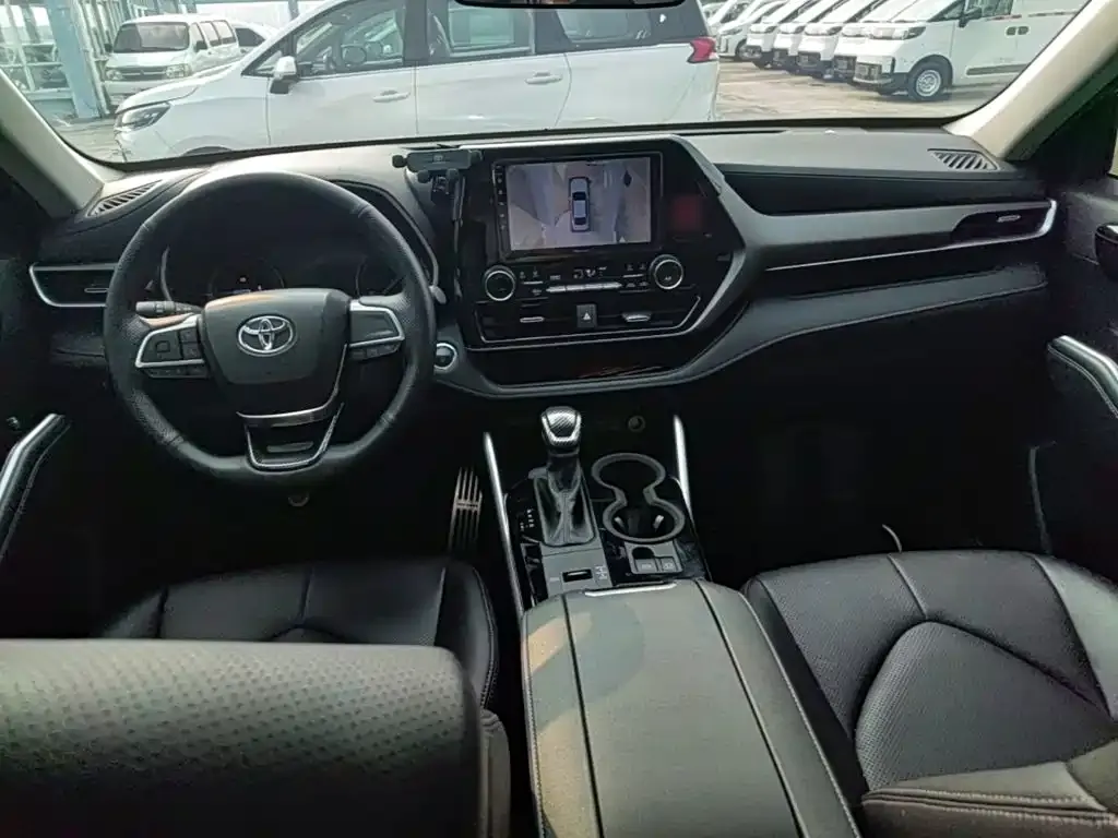 Toyota Highlander 2.5L Smart Hybrid Dual Engine FWD Elite 7-Seater 2023 — фото 9
