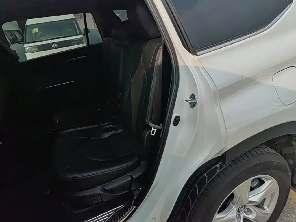 Toyota Highlander 2.5L Smart Hybrid Dual Engine FWD Elite 7-Seater 2023 — фото 16