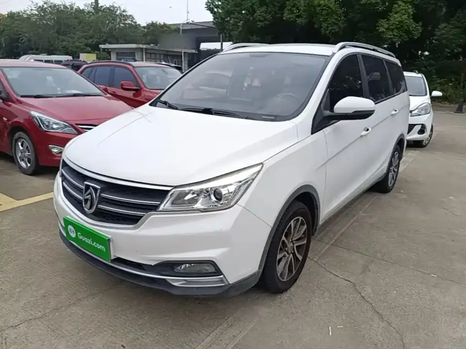 Baojun 730 1.5L Manual Fashion Edition 7-Seater China VI 2020
