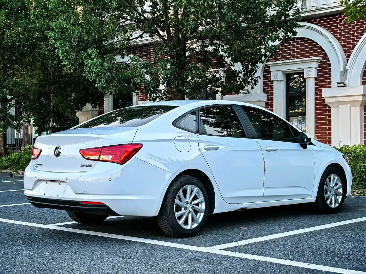 Buick Verano Sedan 15S Auto Leading 2019 — фото 6