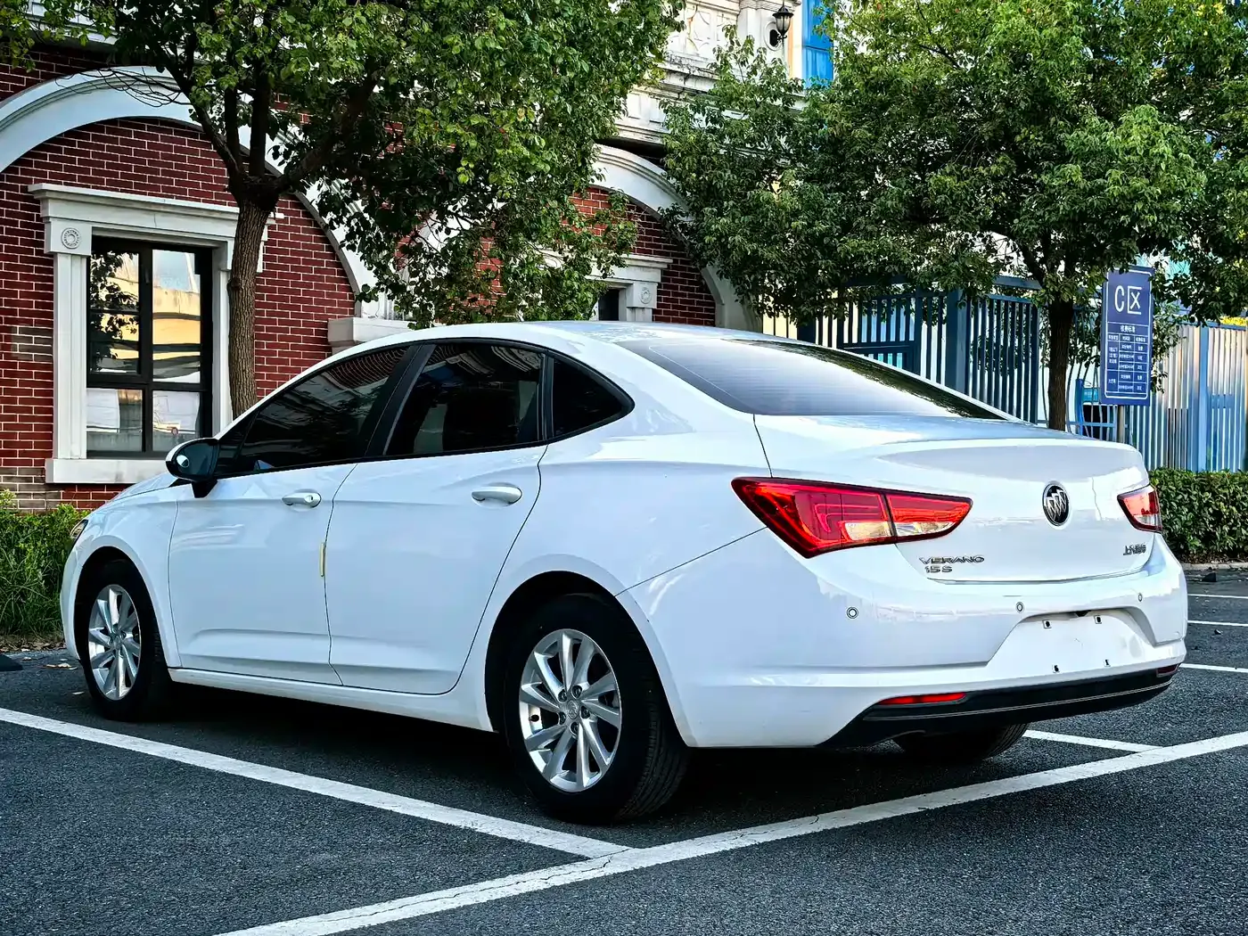 Buick Verano Sedan 15S Auto Leading 2019 — фото 7