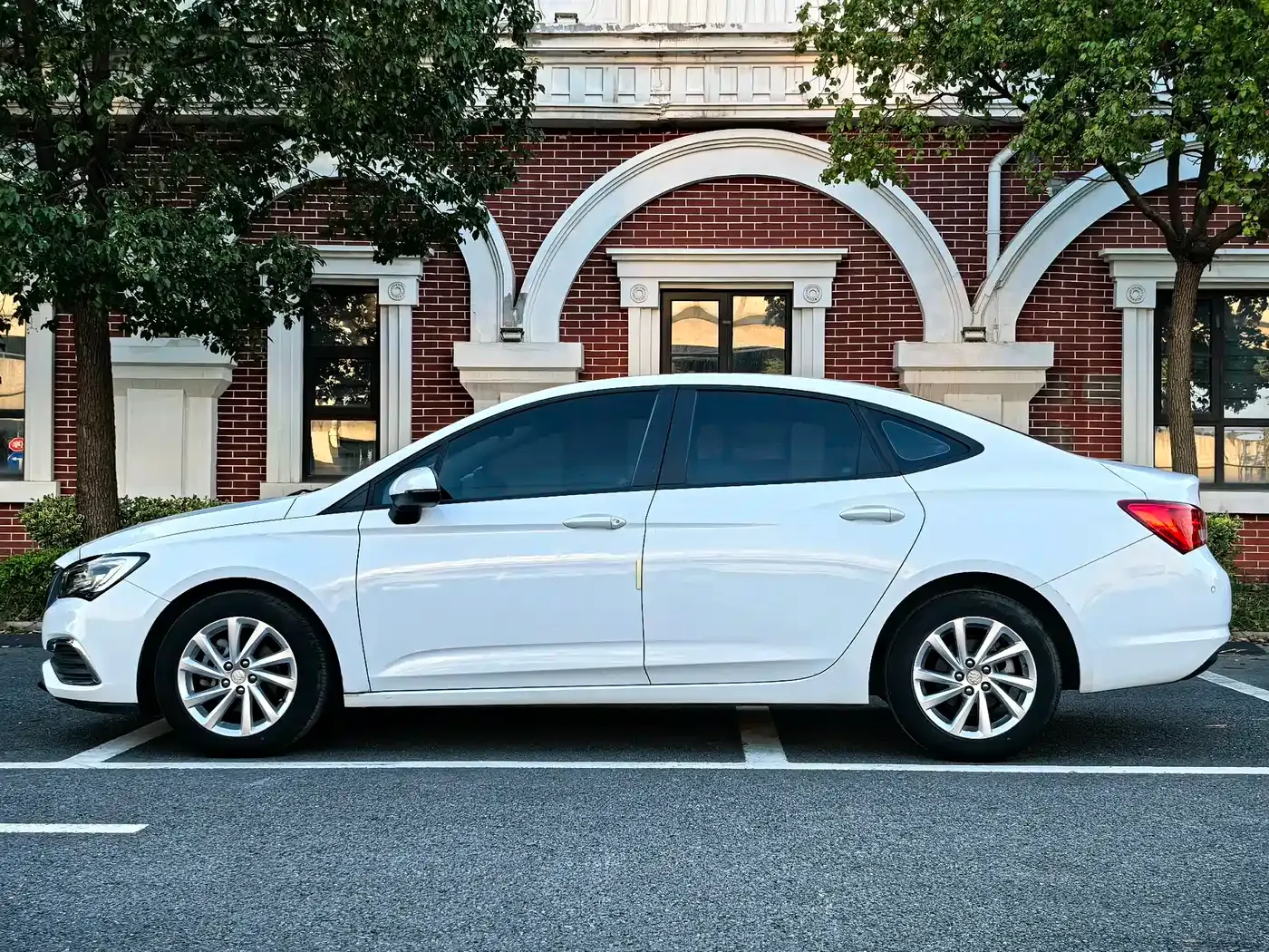 Buick Verano Sedan 15S Auto Leading 2019 — фото 4