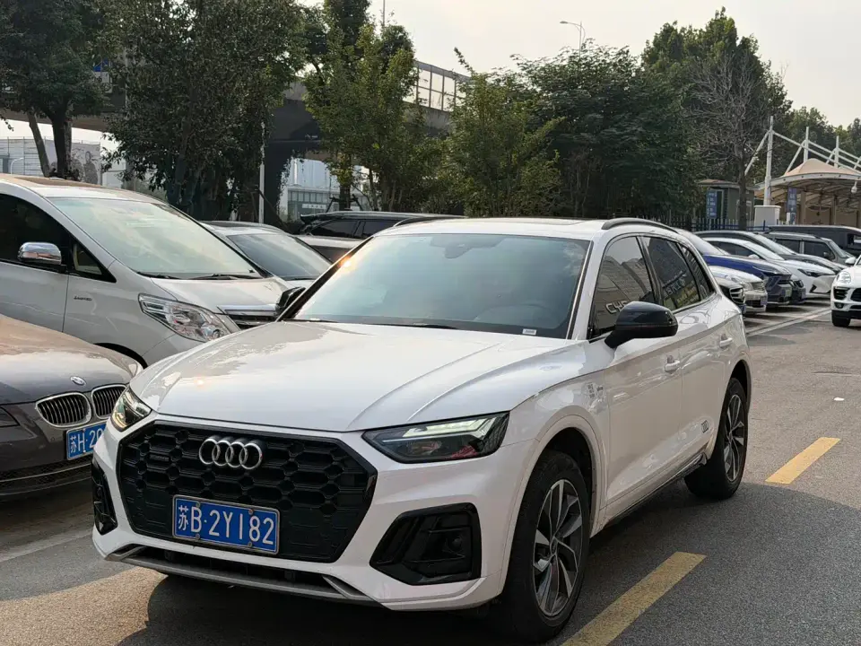 Audi Q5L 40 TFSI Luxury Dynamic 2024