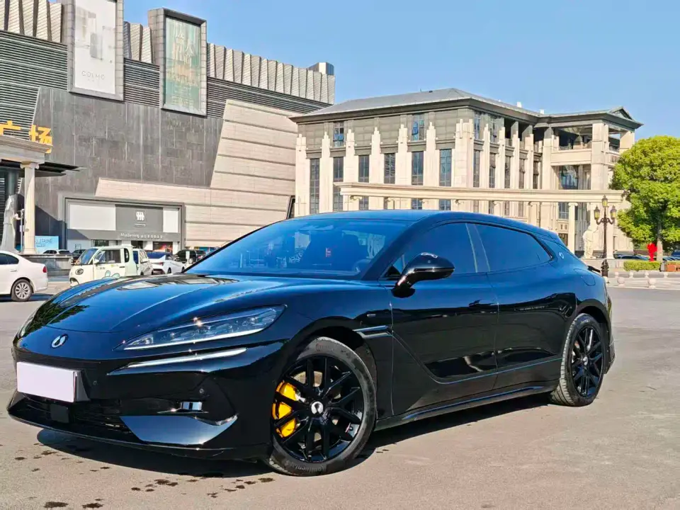 Denza Z9GT Model 1100 AWD Max Edition 2024