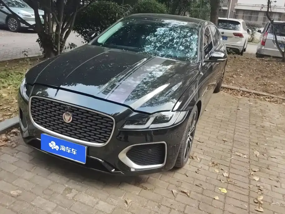 Jaguar XFL 2.0T P250 2WD Premium Luxury 2025