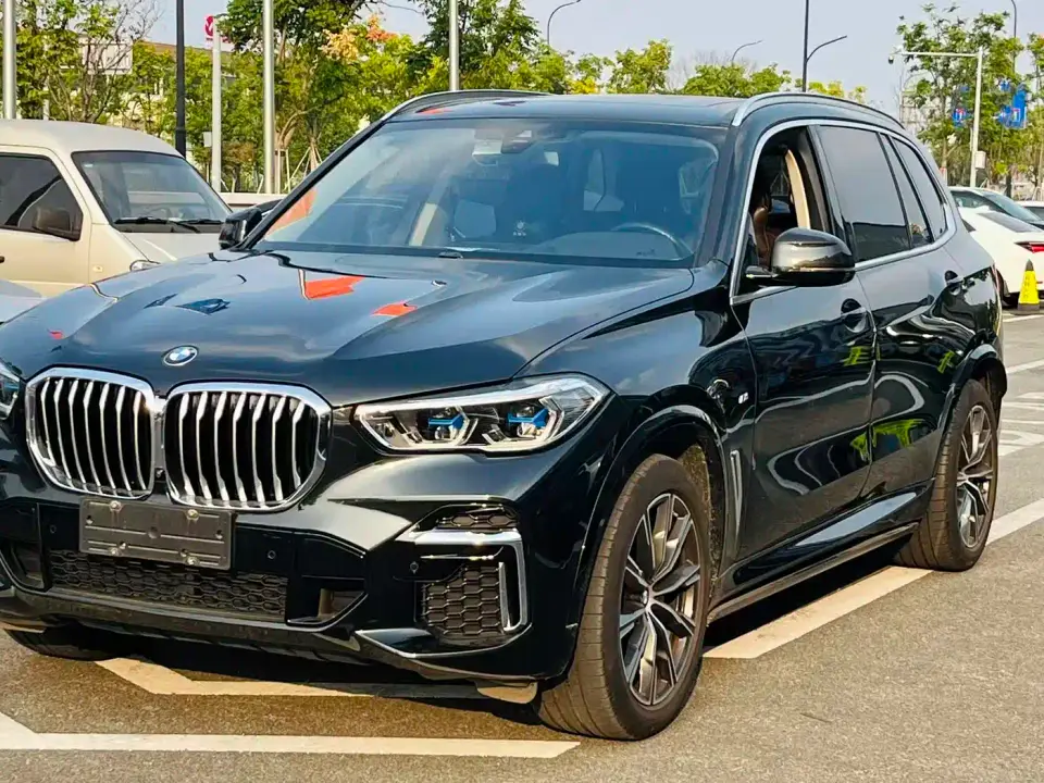 BMW X5 xDrive 30Li Premium M Sport Package 2023