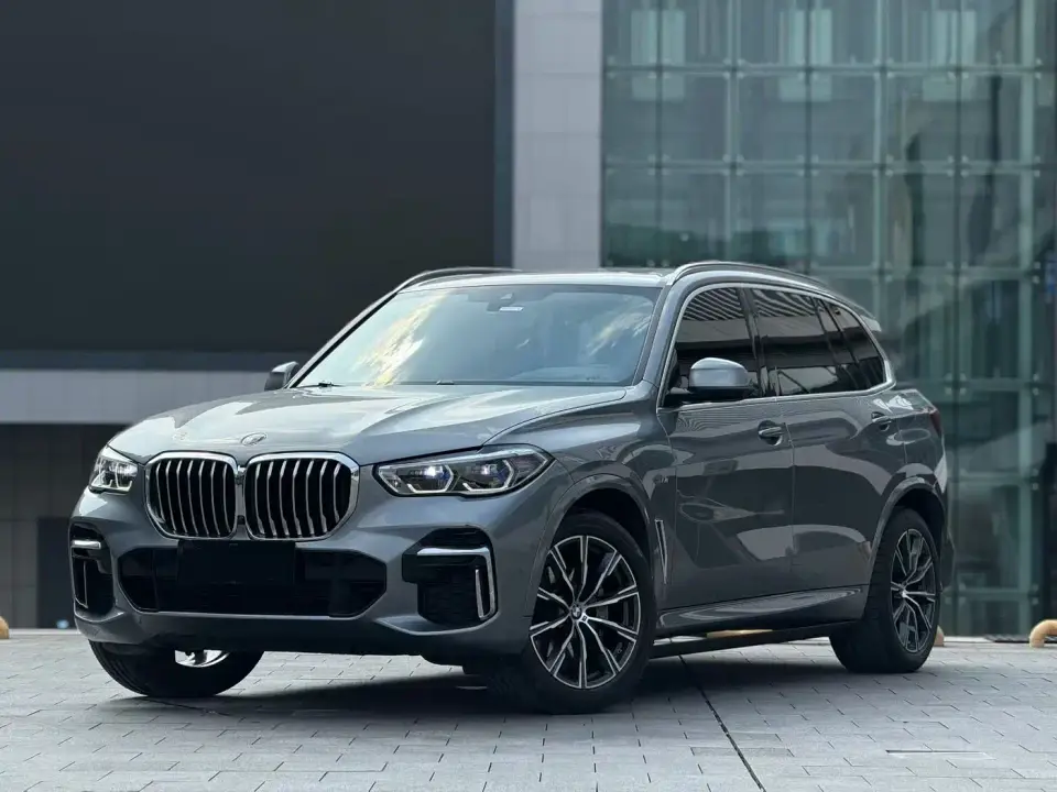 BMW X5 xDrive 30Li Premium M Sport Package 2023