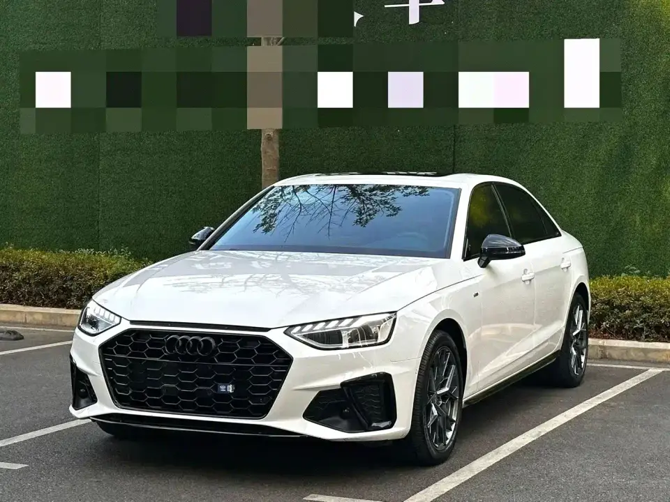 Audi A4L 40 TFSI Luxury Dynamic 2022