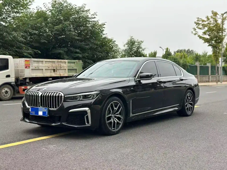 BMW 7 Series Model 730Li M Sport Package 2022