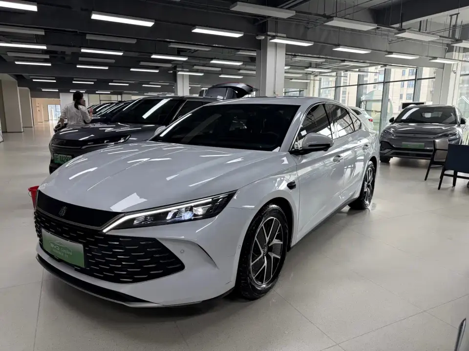 BYD Qin L DM-i Smart Drive Edition 120KM Surpassing 2025