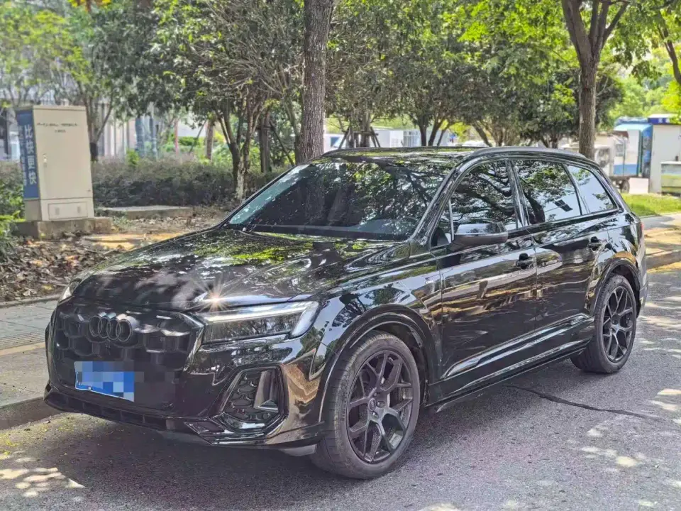 Audi Q7 45 TFSI quattro S line Black Warrior 2025