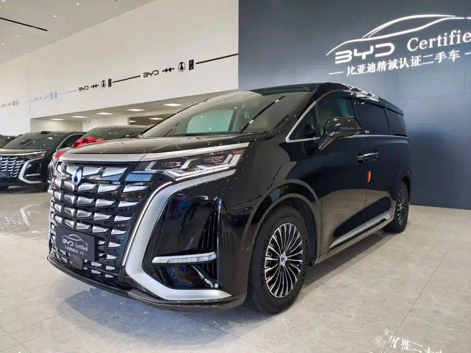 Denza D9 DM-i 980 AWD Prestige 2025