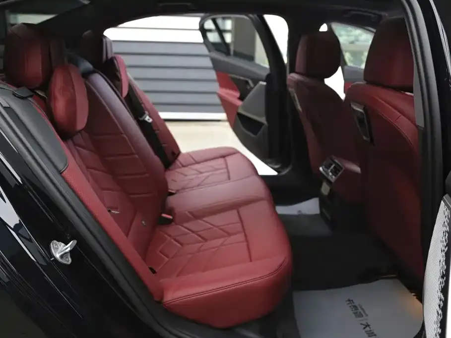 BMW 5 Series 530Li Leading M Sport Package 2025 — фото 24