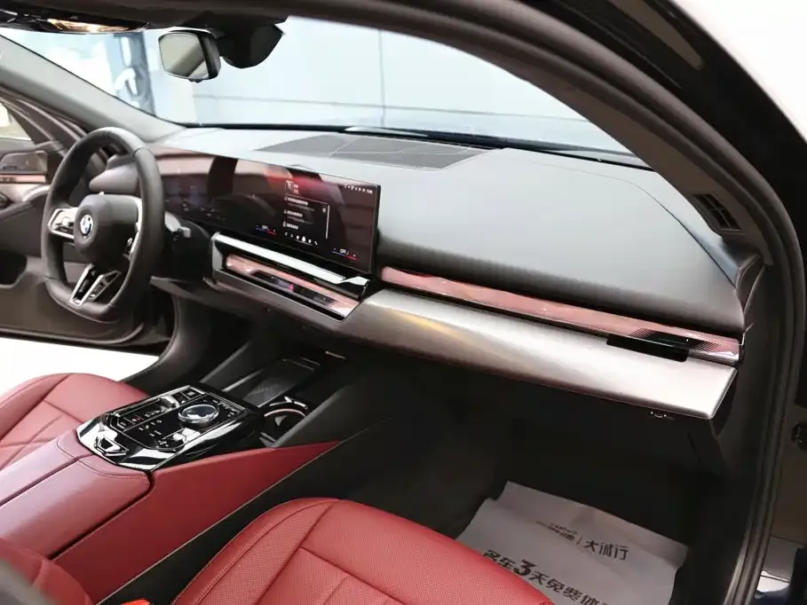 BMW 5 Series 530Li Leading M Sport Package 2025 — фото 22