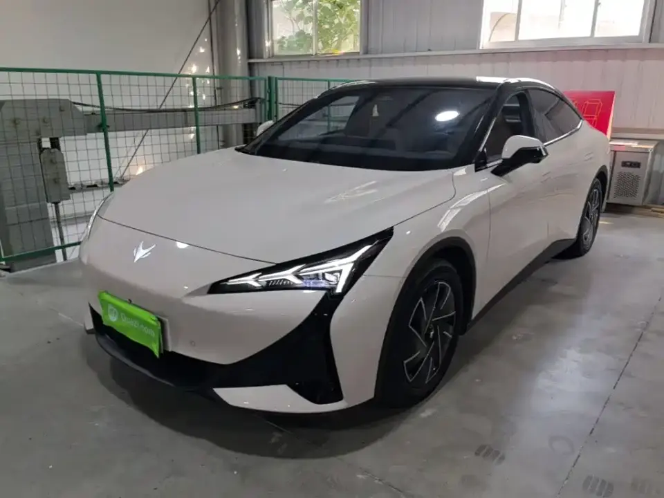Arcfox Alpha S5 560PRO 185kW 2025