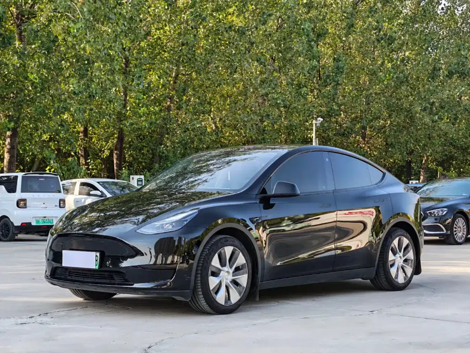 Tesla Model Y Facelift Rear-Wheel Drive Version 2023