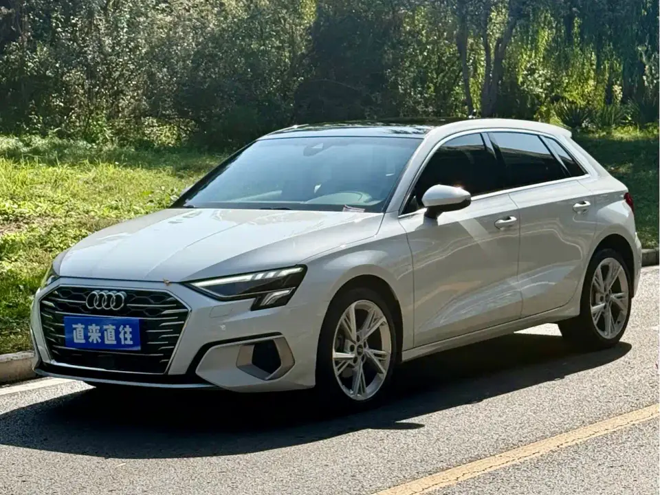 Audi A3 Model Sportback 35 TFSI Fashion Elegance 2024
