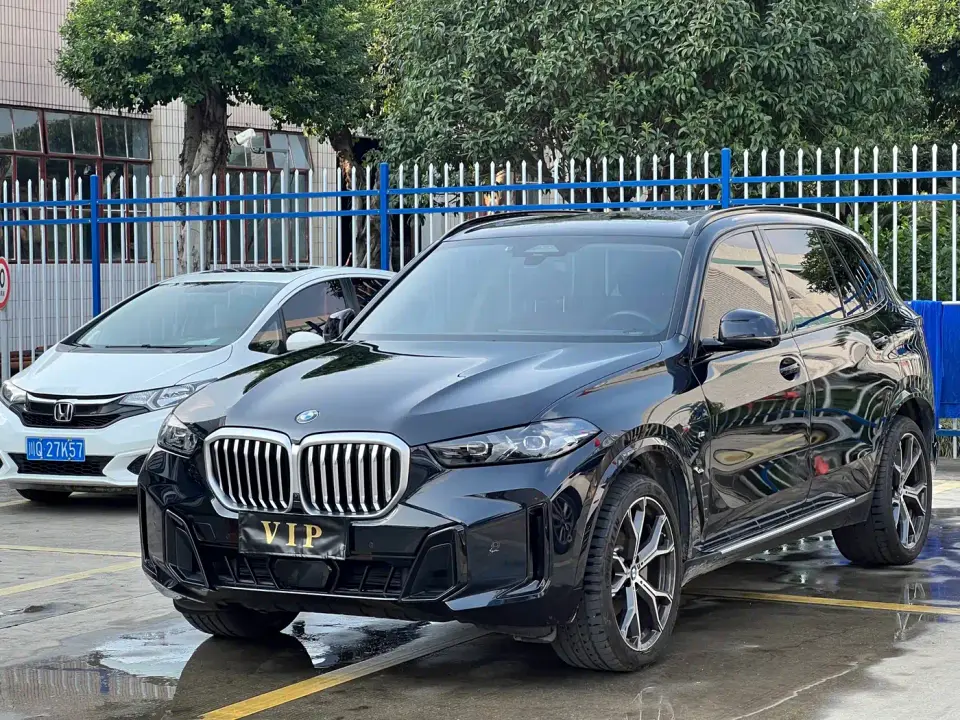 BMW X5 Model xDrive 30Li Exclusive M Sport Blackout Package 2024