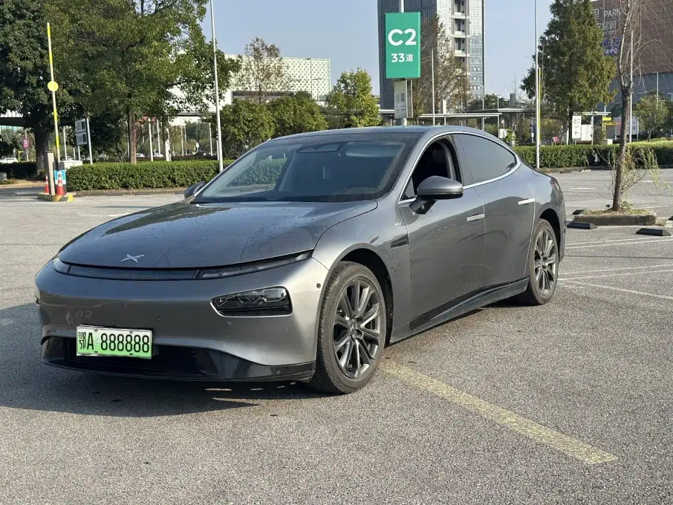 XPeng P7 Model 670E 2020