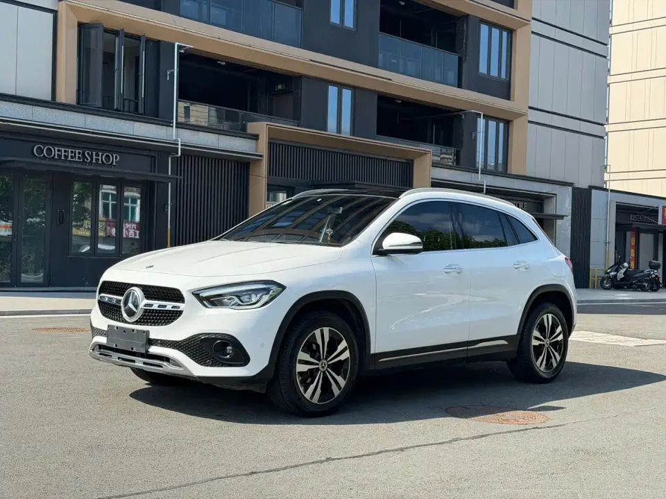 Mercedes-Benz GLA-Class GLA 200 2020
