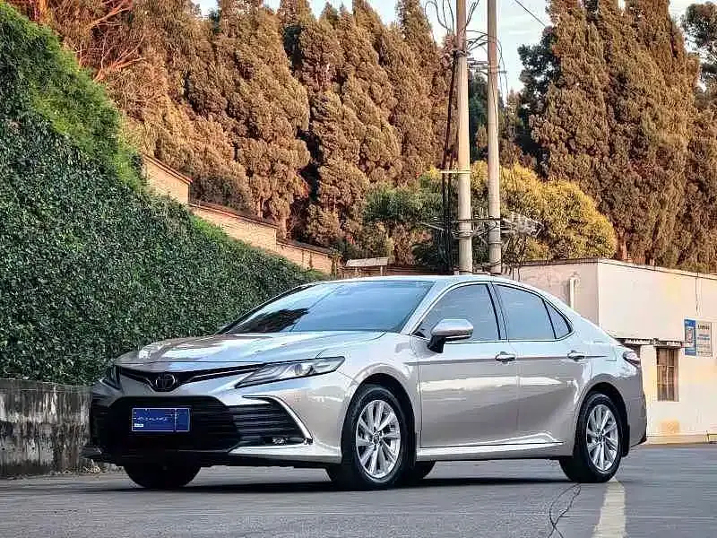 Toyota Camry 2.0G Luxury Edition 2022