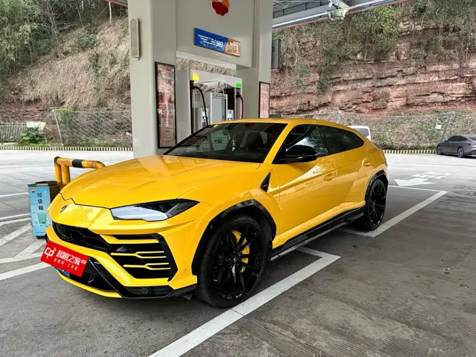 Lamborghini Urus 4.0T V8 2022