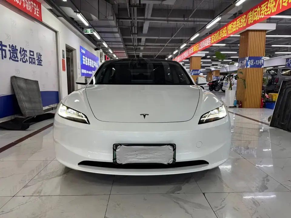 Tesla Model 3 Rear-Wheel Drive 2024