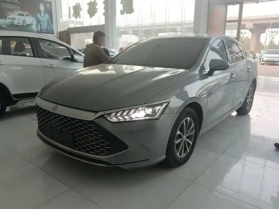 BYD Qin PLUS Glory Edition DM-i 55KM Leading 2025