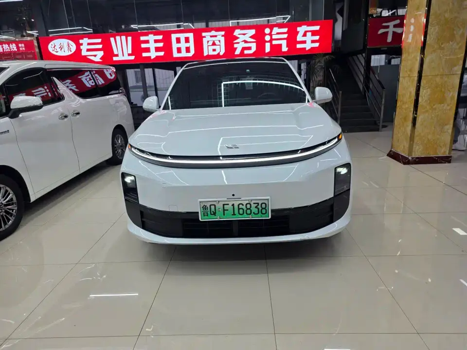 Li Auto L6 Pro 2025