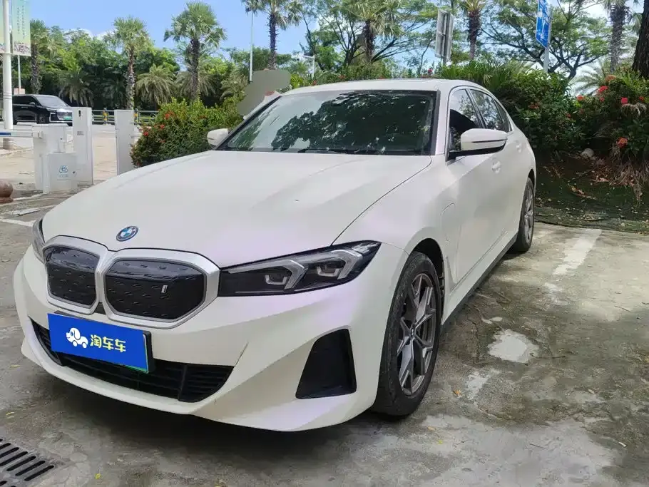 BMW i3 eDrive 35 L 2024