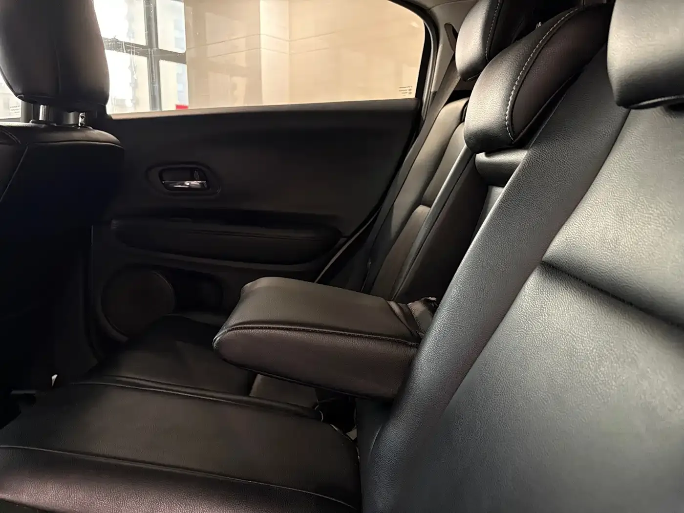 Honda Vezel 220 TURBO CVT Elite 2021 — фото 16