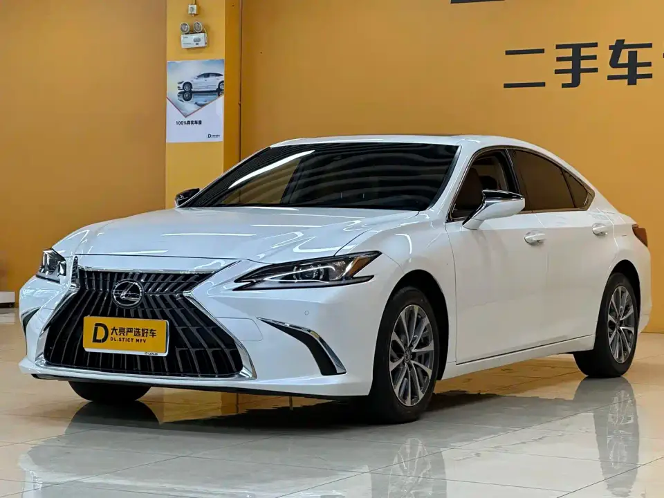 Lexus ES 200 Excellence Edition 2023