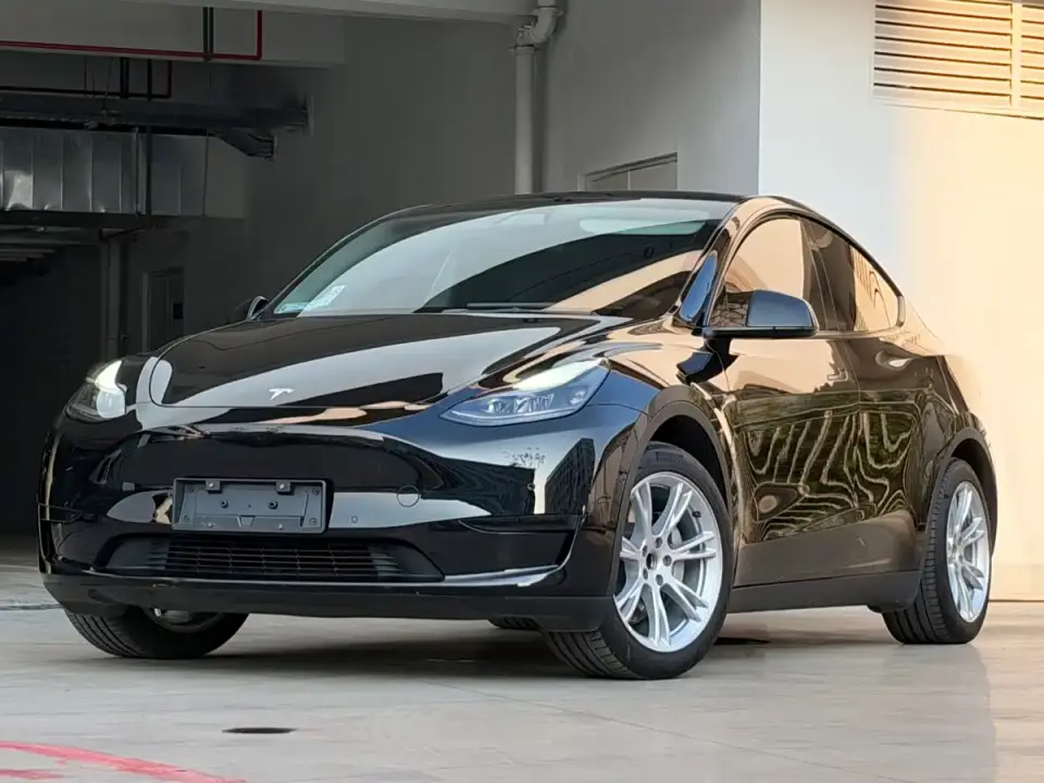 Tesla Model Y Facelift Rear-Wheel Drive Version 2023