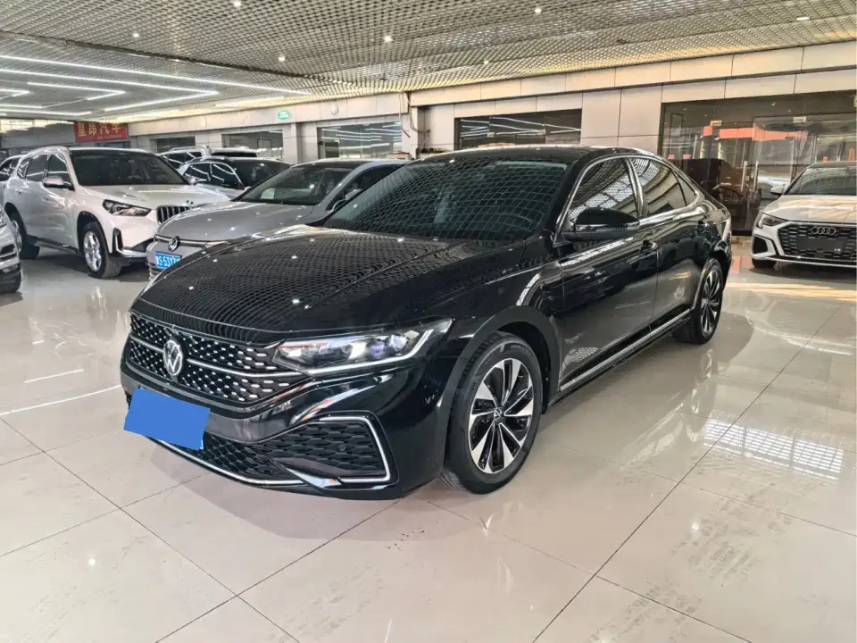 Volkswagen Passat 280TSI Starlight Elite Edition 2023