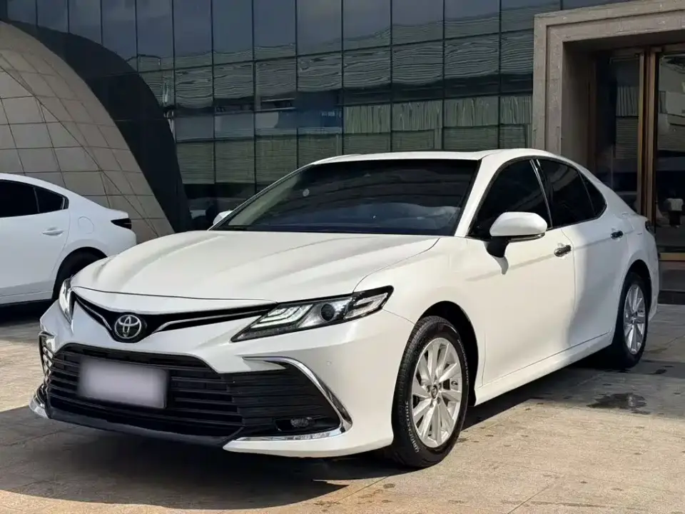 Toyota Camry 2.0G Luxury Edition 2022