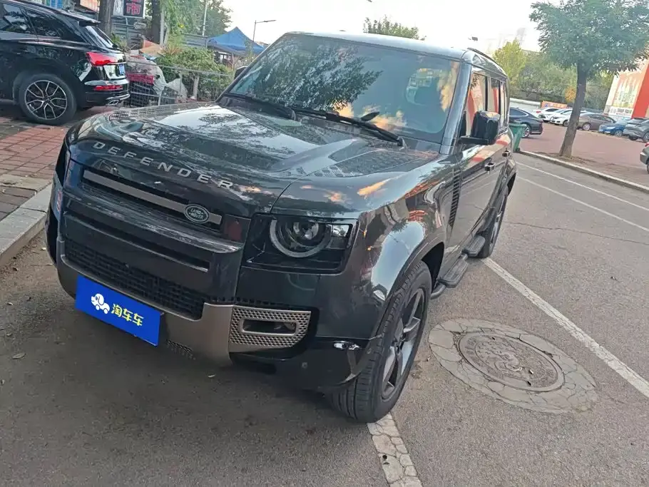 Land Rover Defender 110 3.0T P400 -Dynamic HSE 2025
