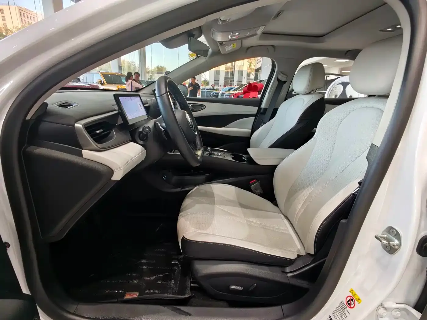 BYD Hai Bao 05 DM-i DM-i Smart Driving Edition 120KM Flagship 2025 — фото 9