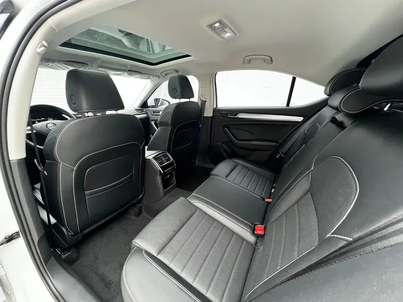 Skoda Superb TSI280 DSG Premium Edition 2024 — фото 15