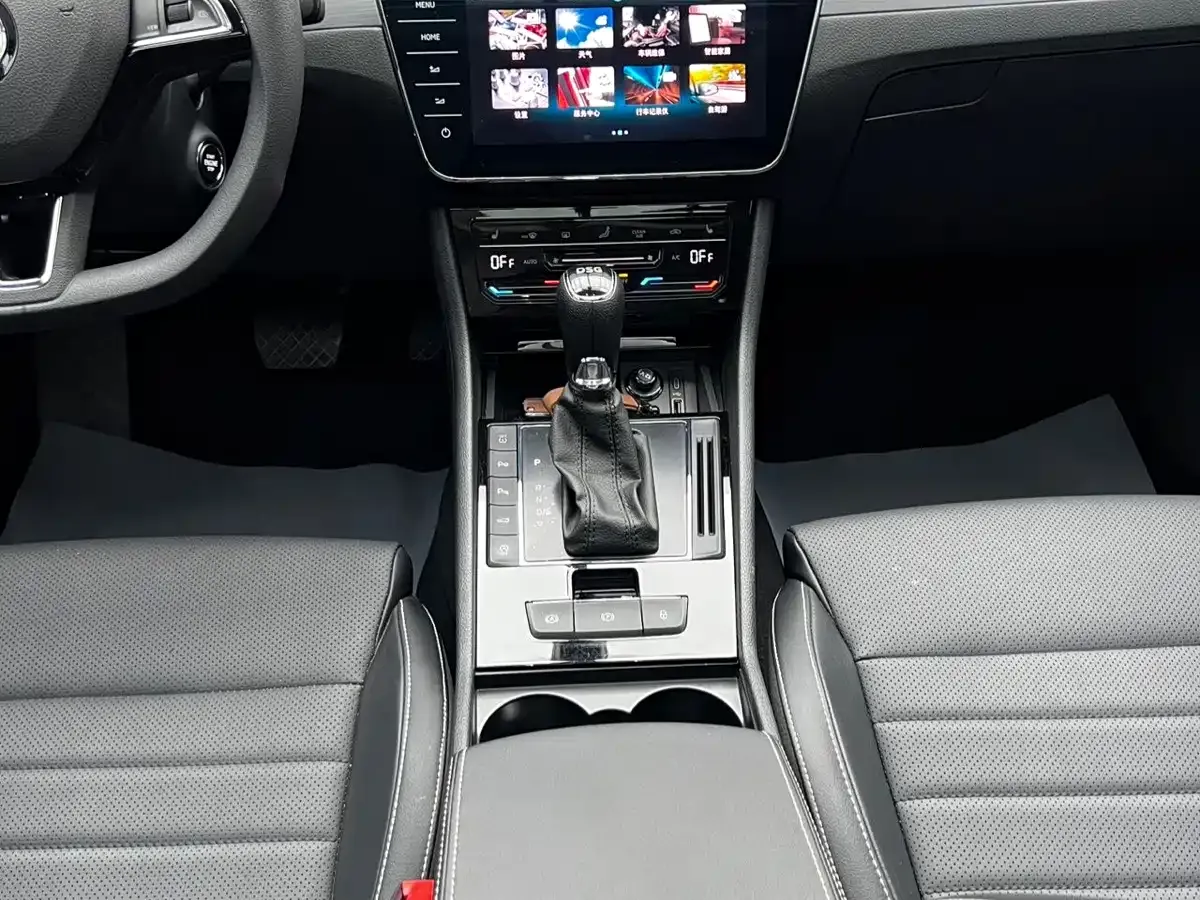 Skoda Superb TSI280 DSG Premium Edition 2024 — фото 11