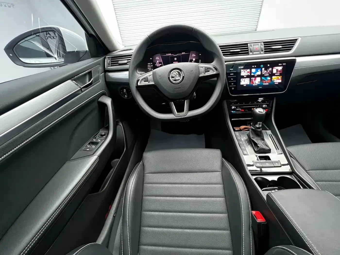 Skoda Superb TSI280 DSG Premium Edition 2024 — фото 8