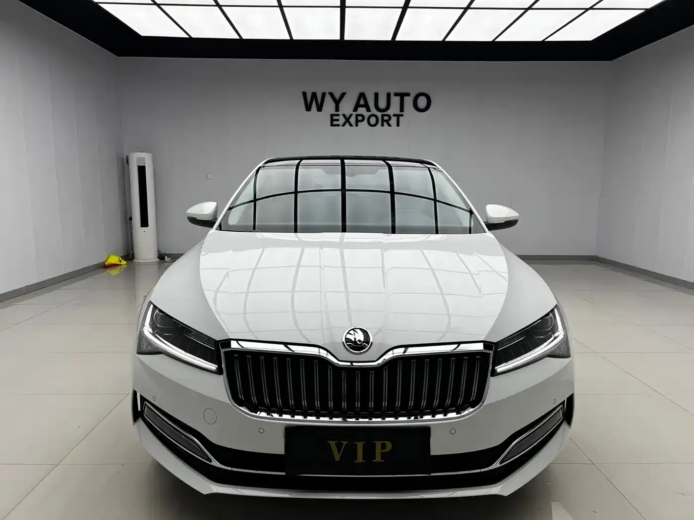 Skoda Superb TSI280 DSG Premium Edition 2024 — фото 2