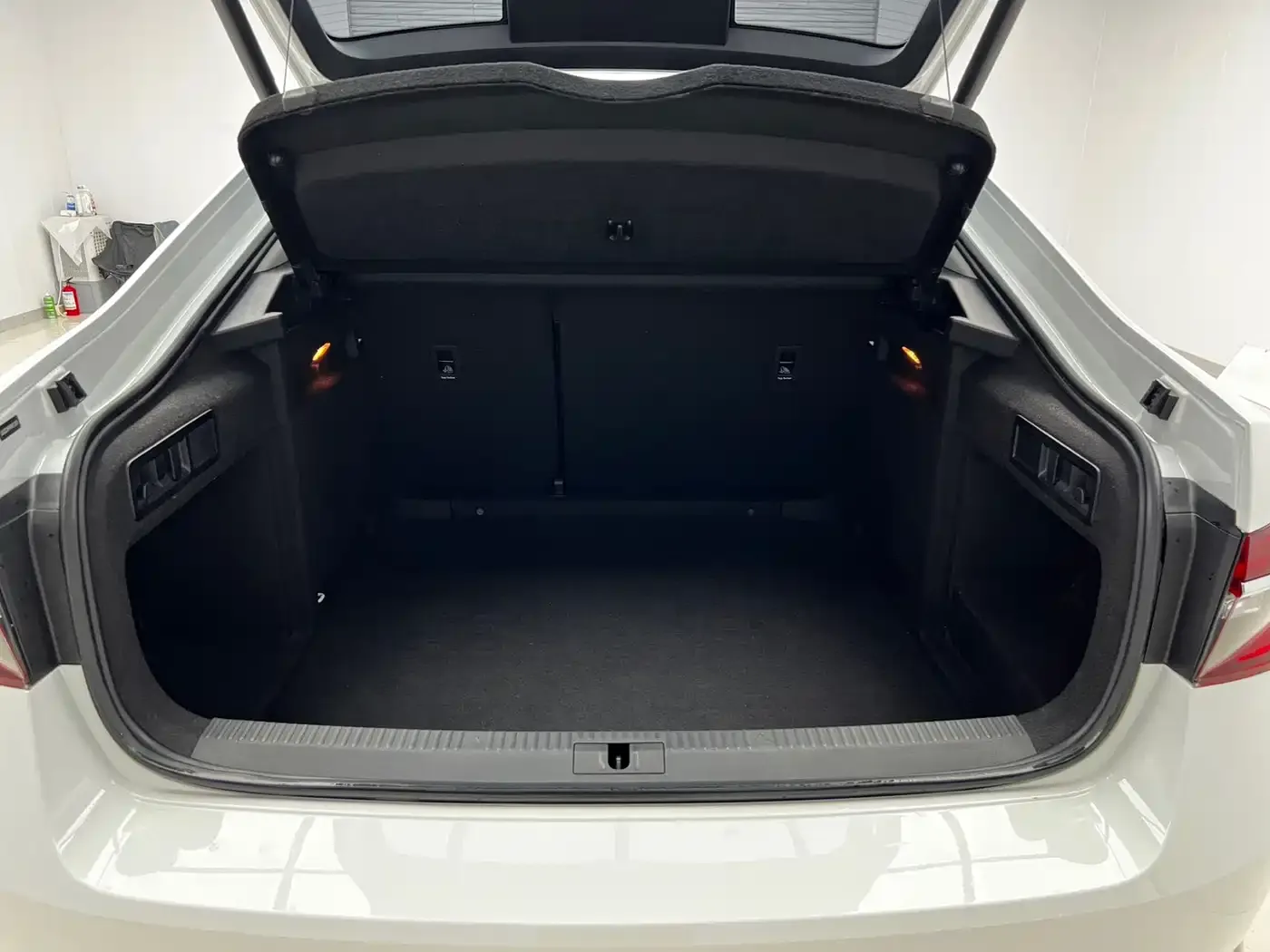 Skoda Superb TSI280 DSG Premium Edition 2024 — фото 16