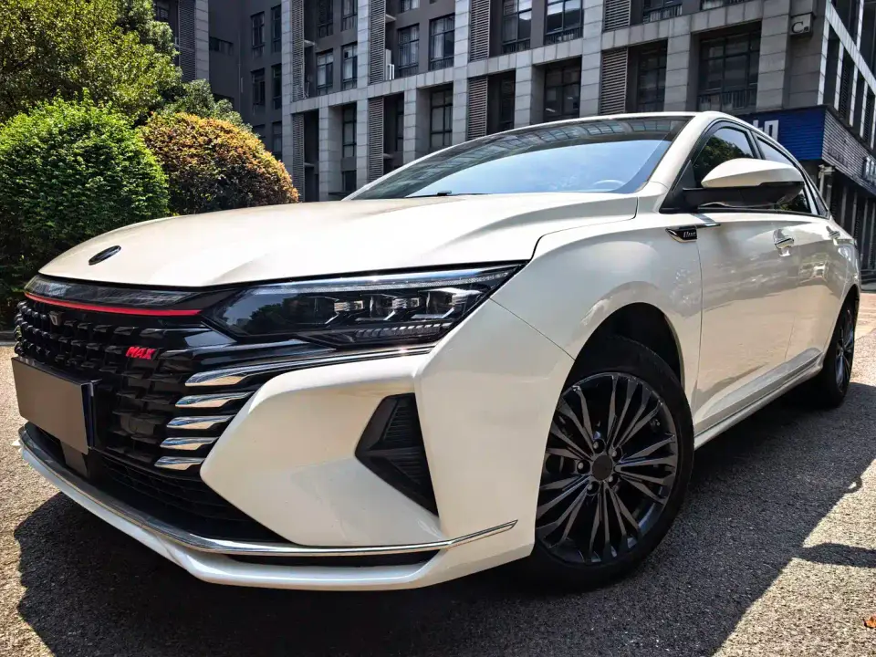 Dongfeng Aeolus Yixuan MAX 1.5T Trendy Dad Edition 2021