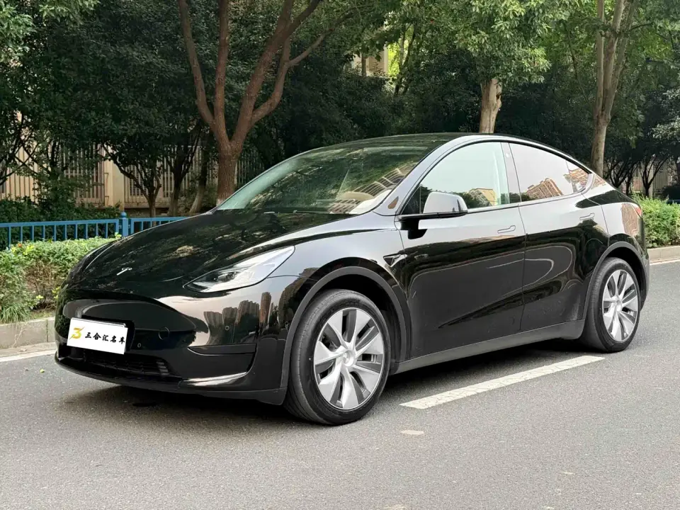 Tesla Model Y Facelift Rear-Wheel Drive Version 2023