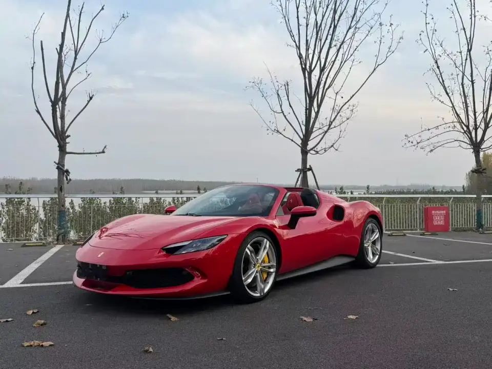 Ferrari 296 3.0T V6 GTS 2024