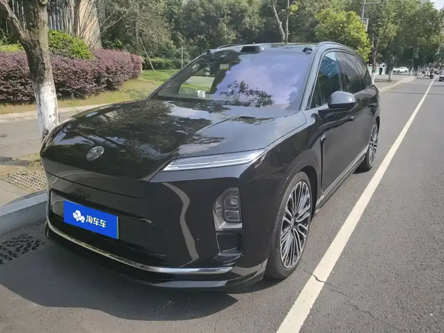 NIO ES8 Base Model 2025