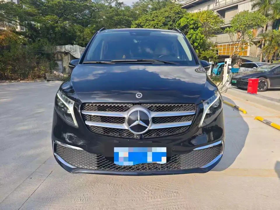 Mercedes-Benz V-Class V 260 L Long Wheelbase Prestige Edition 2023