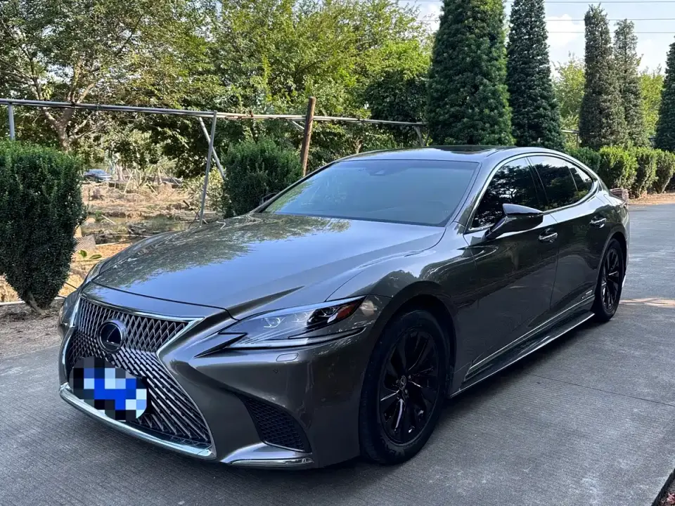 Lexus LS 500h Excellence (China VI) 2020