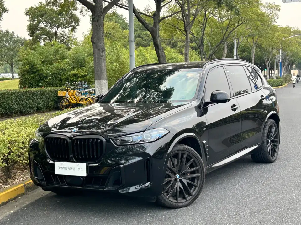 BMW X5 xDrive 40Li Luxury M Sport Night Edition Package 2026