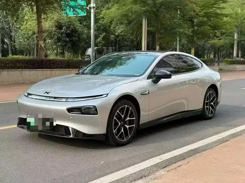 XPeng P7 Model 670N 2021